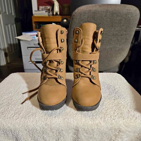 Andiamo Woman's Ankle Boots Lace Up, Size 7M - Picture 1 of 4